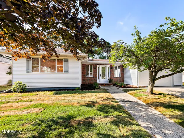 75 Orlando Boulevard, Toms River, NJ 08757