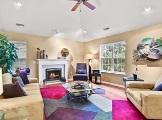 5639 Longford Ter APT 201, Fitchburg, WI 53711
