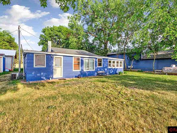 3rd image of 22020 Lone Pine Ln