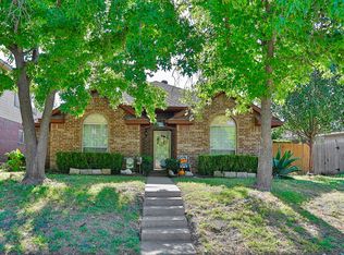 1744 Straus Rd, Cedar Hill, TX 75104