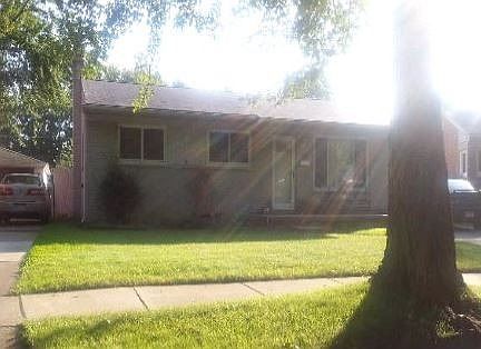 2nd image of 32530 Birkshire St