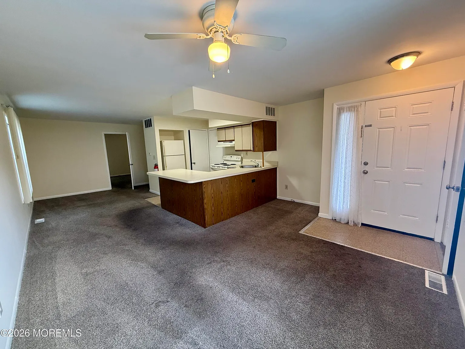 1 bed, 5276 sqft, $1,750 — Photo 2
