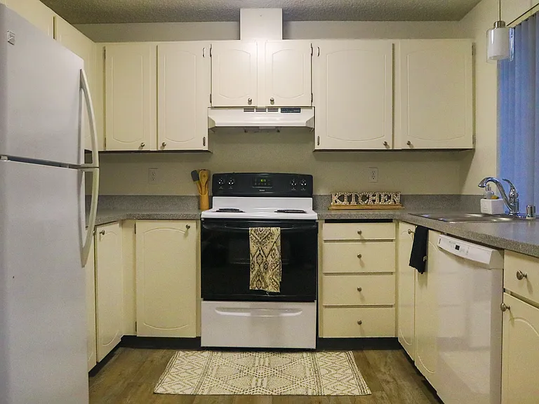 Harborwood West Apartments — Photo 34