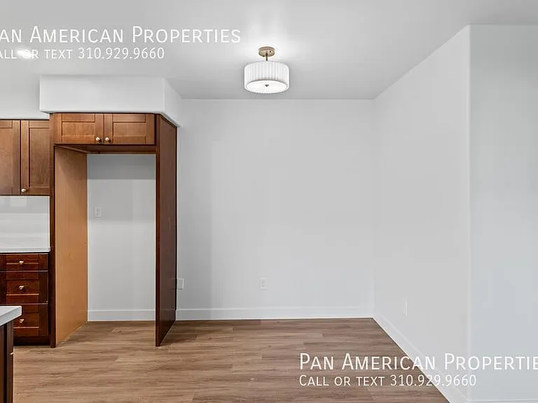 975 Laguna Dr #19 — Photo 9