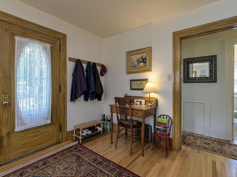 1705 S Higgins Ave — Photo 2