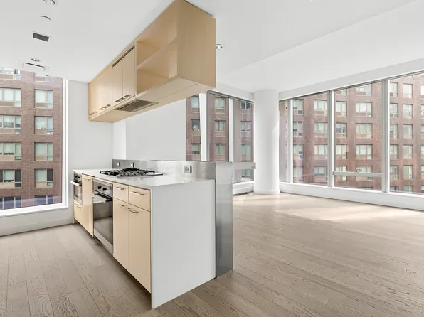 252 South Street image 9 of 61