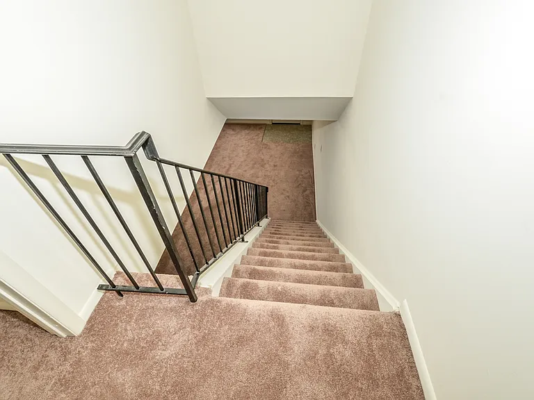 Park Hill Apartments — Photo 9