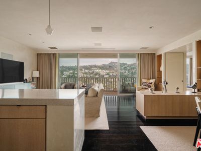 9255 Doheny Rd APT 2603, West Hollywood, CA, 90069