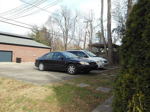 3rd image of 2225 Dorothy Ave APT 3