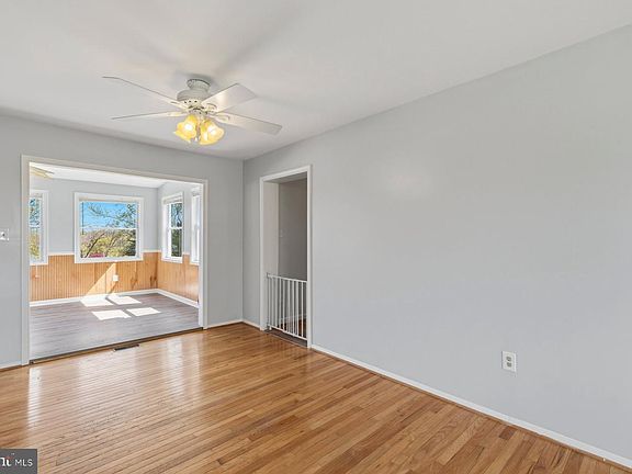 4th image of 2406 Neudecker Rd