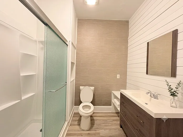 5809 Hobart St #2 — Photo 6