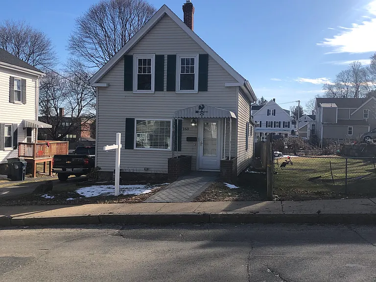 160 Lincoln St — Photo 15