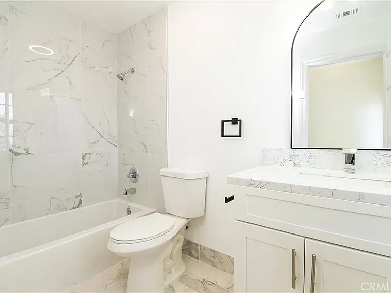 505 Lotus Ln — Photo 14