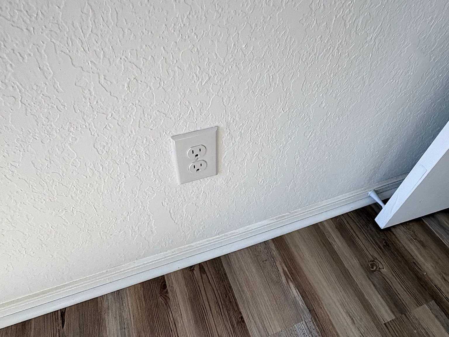 3 bed, 1121 sqft, $1,800 — Photo 4