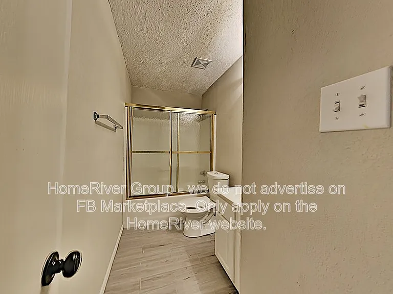 2115 Camelot Dr — Photo 12