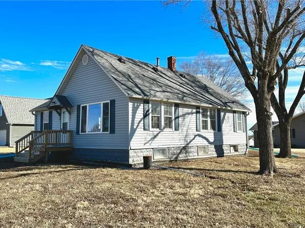 3810 E 10th St, Trenton, MO 64683