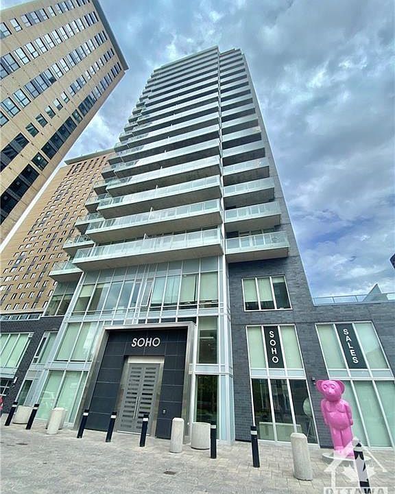 1st image of 111 Champagne Ave S #909