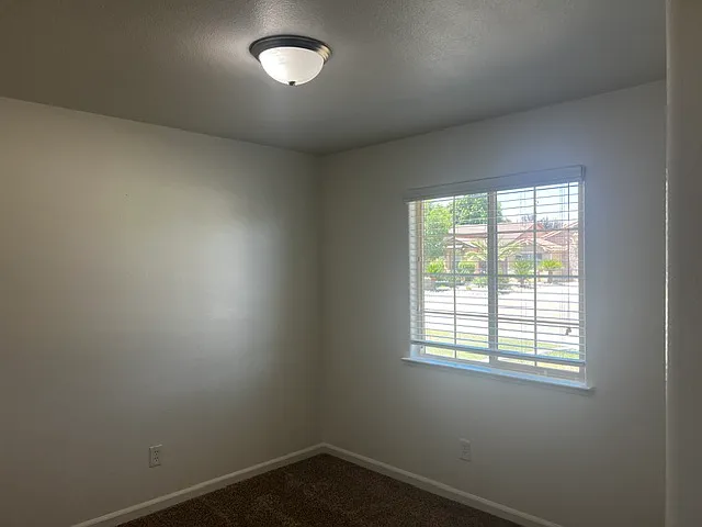 1017 Marc Ave — Photo 6