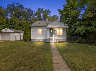 555 Donald Ave, Clawson, MI 48017