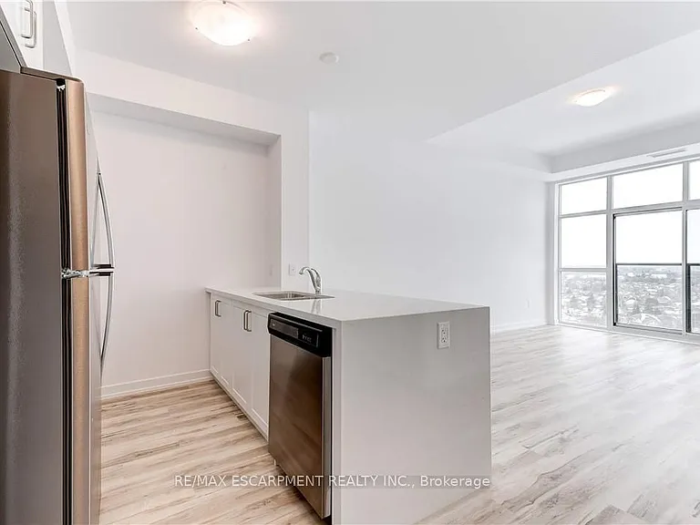 450 Dundas St E #1204 — Photo 26