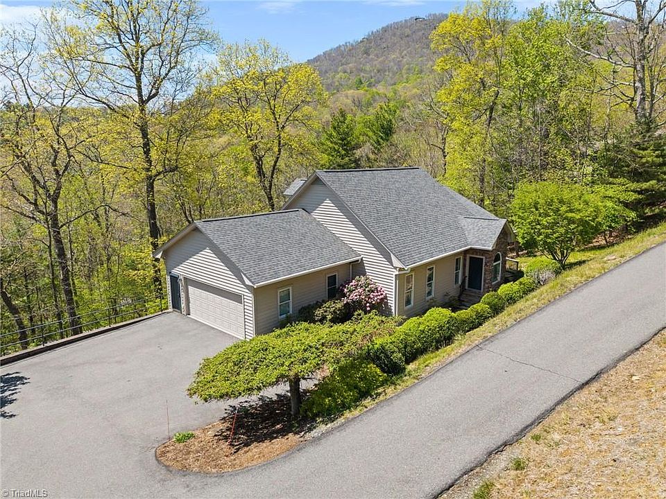 1st image of 480 N Ridge Cir
