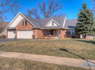 2827 Long View Dr, Maumee, OH 43537