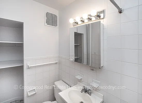 Rented by Copperwood Real Estate | media 13