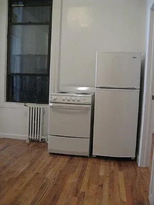 Rented by Tower Brokerage | media 33