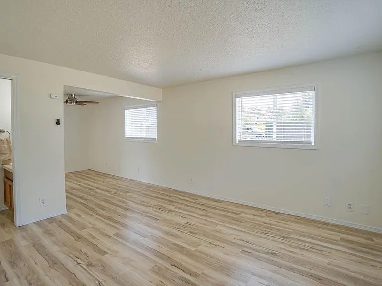 1655 Douglas St — Photo 13