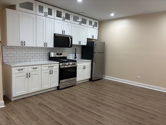 2nd image of 2311 W 19th St #Basement