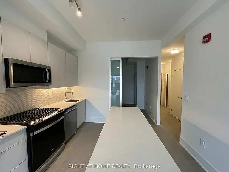495 Logan Ave #412 — Photo 20