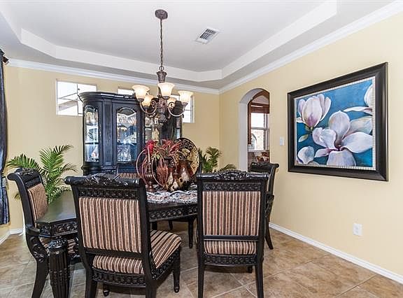 5th image of 4600 Aylesbury Ct