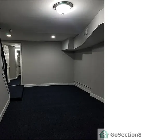 1099 N Kenwood Ave — Photo 6