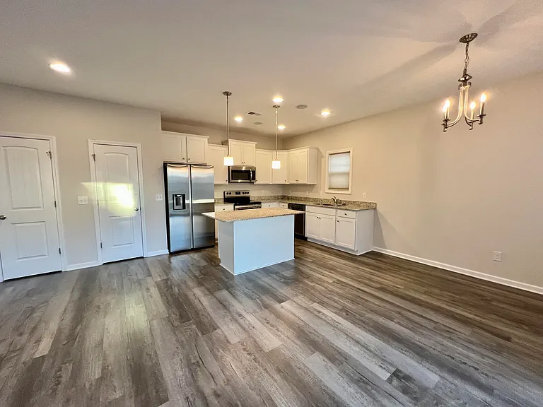 4044 Thimbleberry Dr — Photo 9
