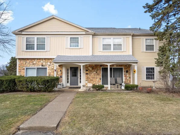 790 Bloomfield Village Blvd APT H, Auburn Hills, MI 48326