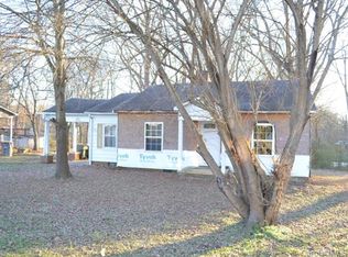 1009 Orangewood St, Kannapolis, NC 28081