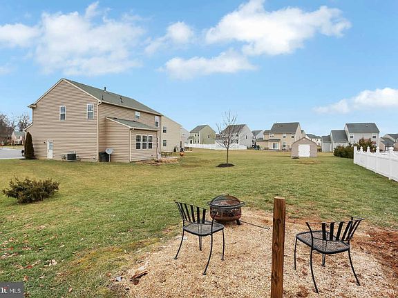 5th image of 9603 Ashbury Cir