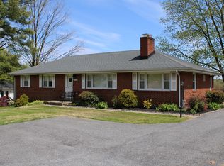 25103 Oak Dr, Damascus, MD 20872