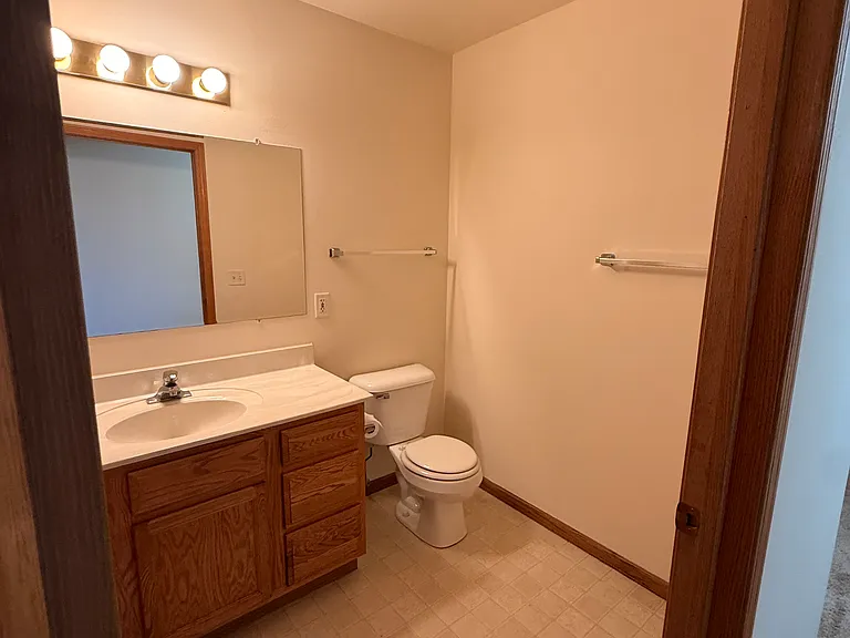 3006 Selkirk Dr #3 — Photo 9