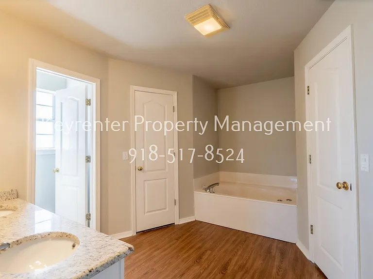 8514 S 112th East Ave — Photo 19