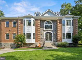 7324 Beverly St, Annandale, VA 22003