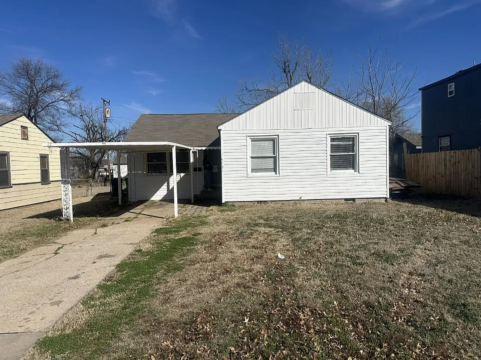 1421 SW 46th St