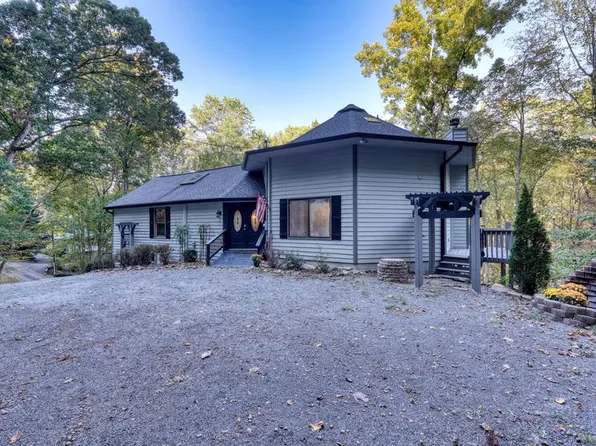 115 Beauregard Ln, Ellijay, GA 30536