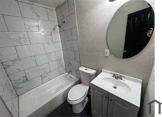2379 Saratoga Ave — Photo 13