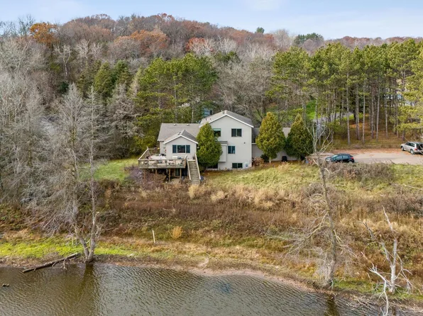 1067 80th Ave, Roberts, WI 54023