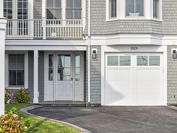 3rd image of 533 Woods Hole Road UNIT D101