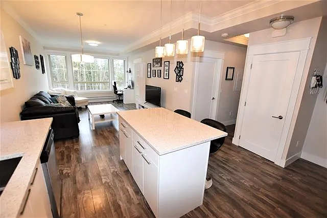 1 bed, 745 sqft, $1,800 — Photo 3