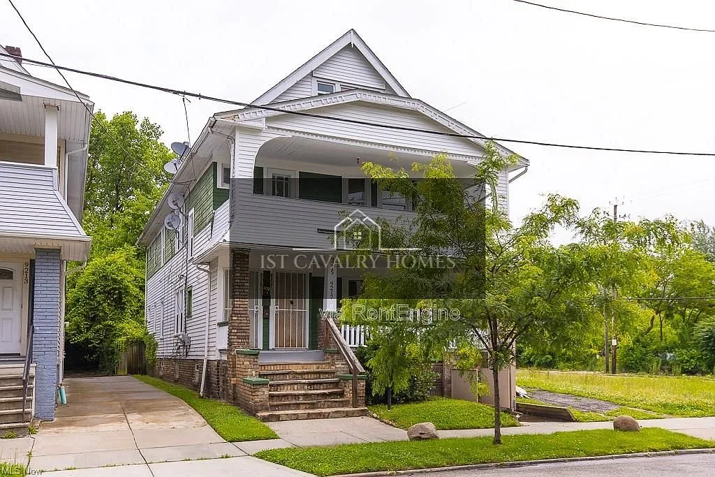3 bed, 1.0 bath, $1,200 — Photo 1