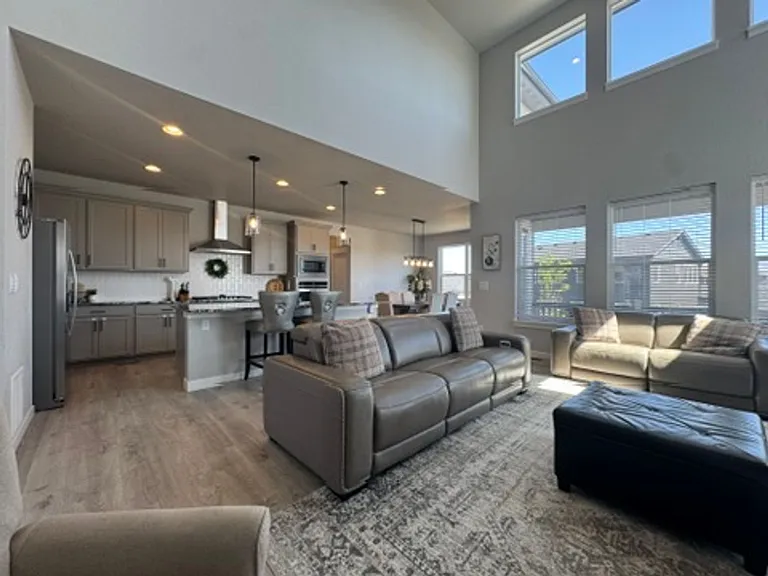 7983 Pennydale Dr — Photo 9