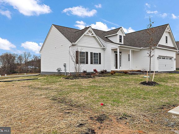 2nd image of 113 Lincolnshire St Lot 104